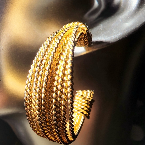 Vintage Multi-roped knotted gold tone hoop earrings, luxury, contemporary - Picture 2 of 6